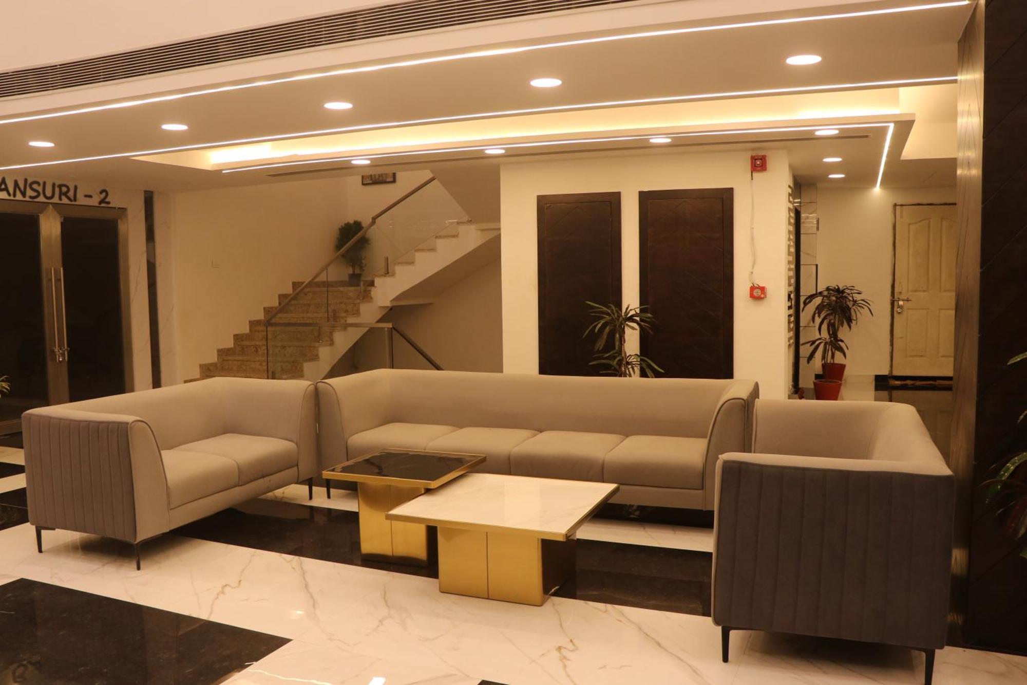 Hotel Kadamb Tree Джабалпур Екстериор снимка